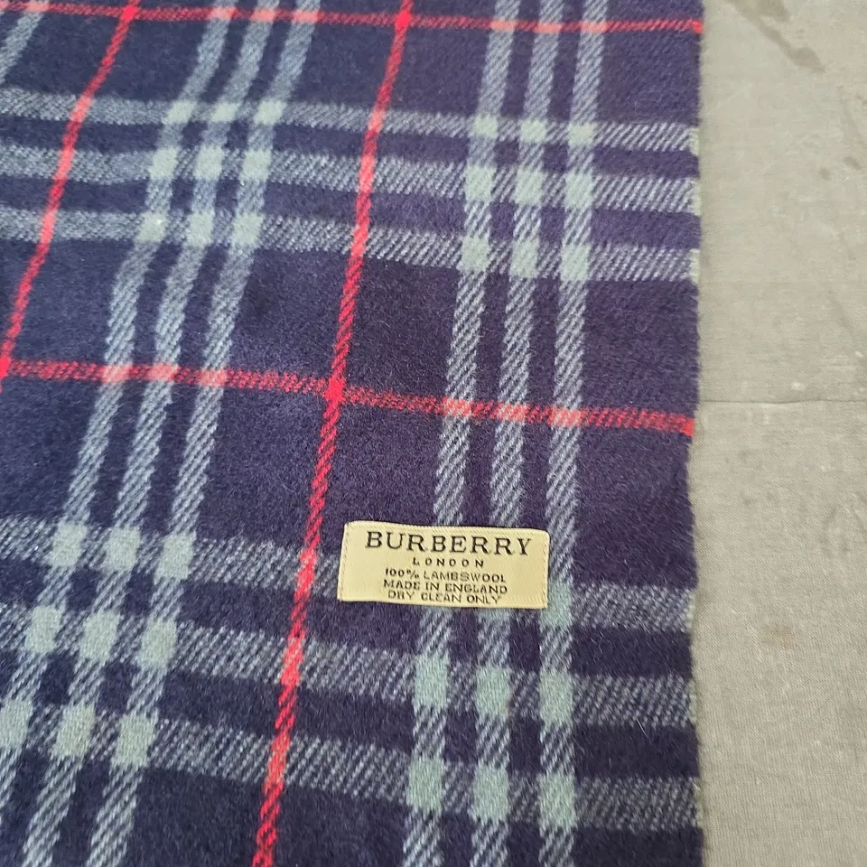 BURBERRY SCARF – NAVY CHECK LAMBSWOOL