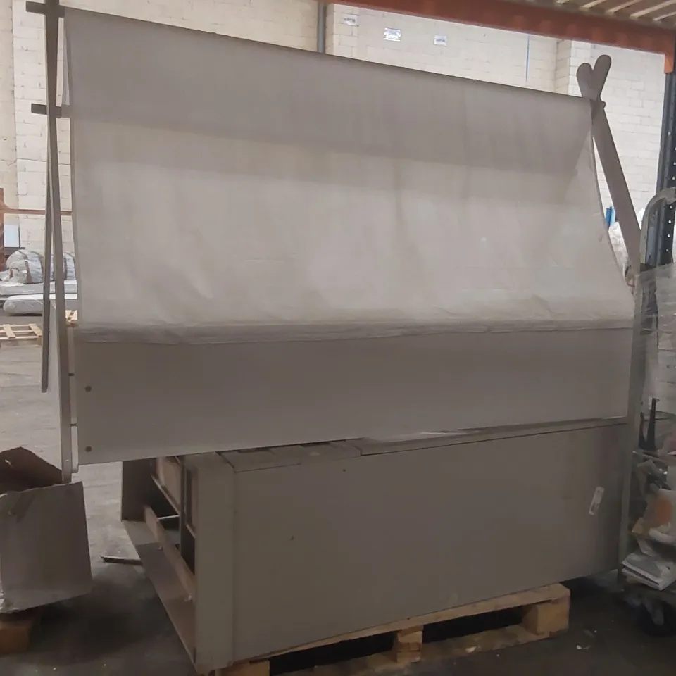 PALLET CONTAINING ASSORTED FURNITURE PARTS