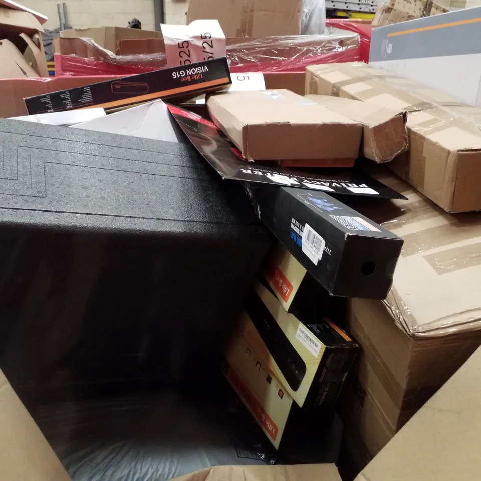 PALLET CONTAINING ASSORTED PRODUCTS INCLUDING GAMING MOUSE PAD, FIBER GLASS RENDER MESH, OFFICE LAMINATOR, ROUND BALLOON ARCH STAND & ANTI BLUE LIGHT SCREEN PROTECTOR 