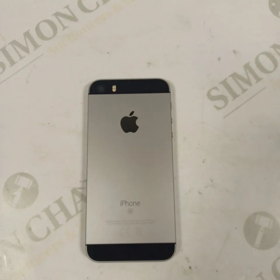 APPLE IPHONE SE SMARTPHONE 
