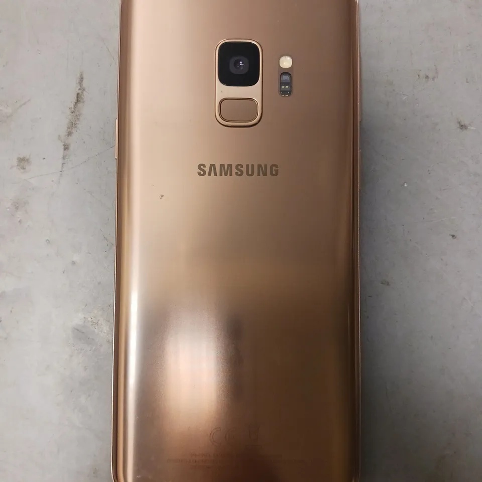 BOXED SAMSUNG GALAXY S9 SMARTPHONE IN POLISHED COPPER