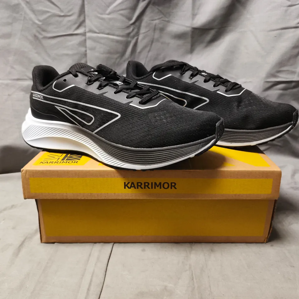 BOXED PAIR OF KARRIMOR RAPID 5 TRAINERS IN BLACK SIZE UK 8.5