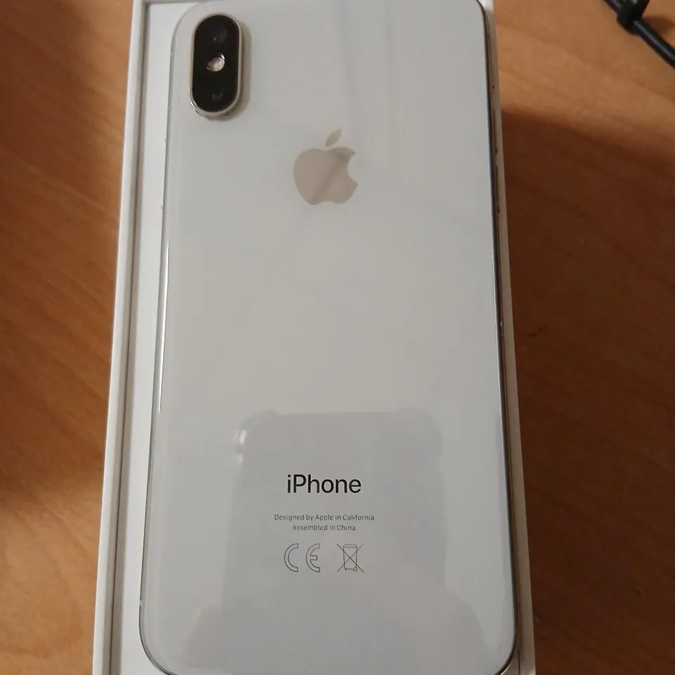APPLE IPHONE X 256GB – SILVER – BOXED