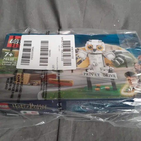 LEGO HARRY POTTER HEDWIG AT 4 PRIVET DRIVE 