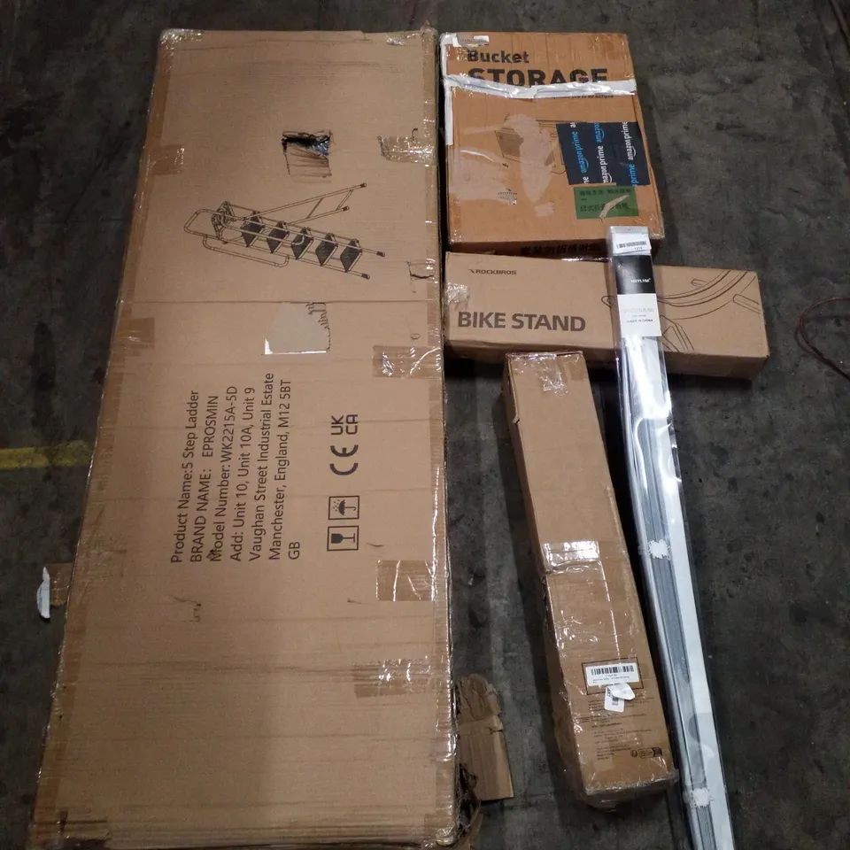 PALLET OF ASSORTED PRODUCTS INCLUDING 5 STEP LADDER, BUCKET STORAGE, BIKE STAND, VENETIAN BLIND, BEACH TENT
