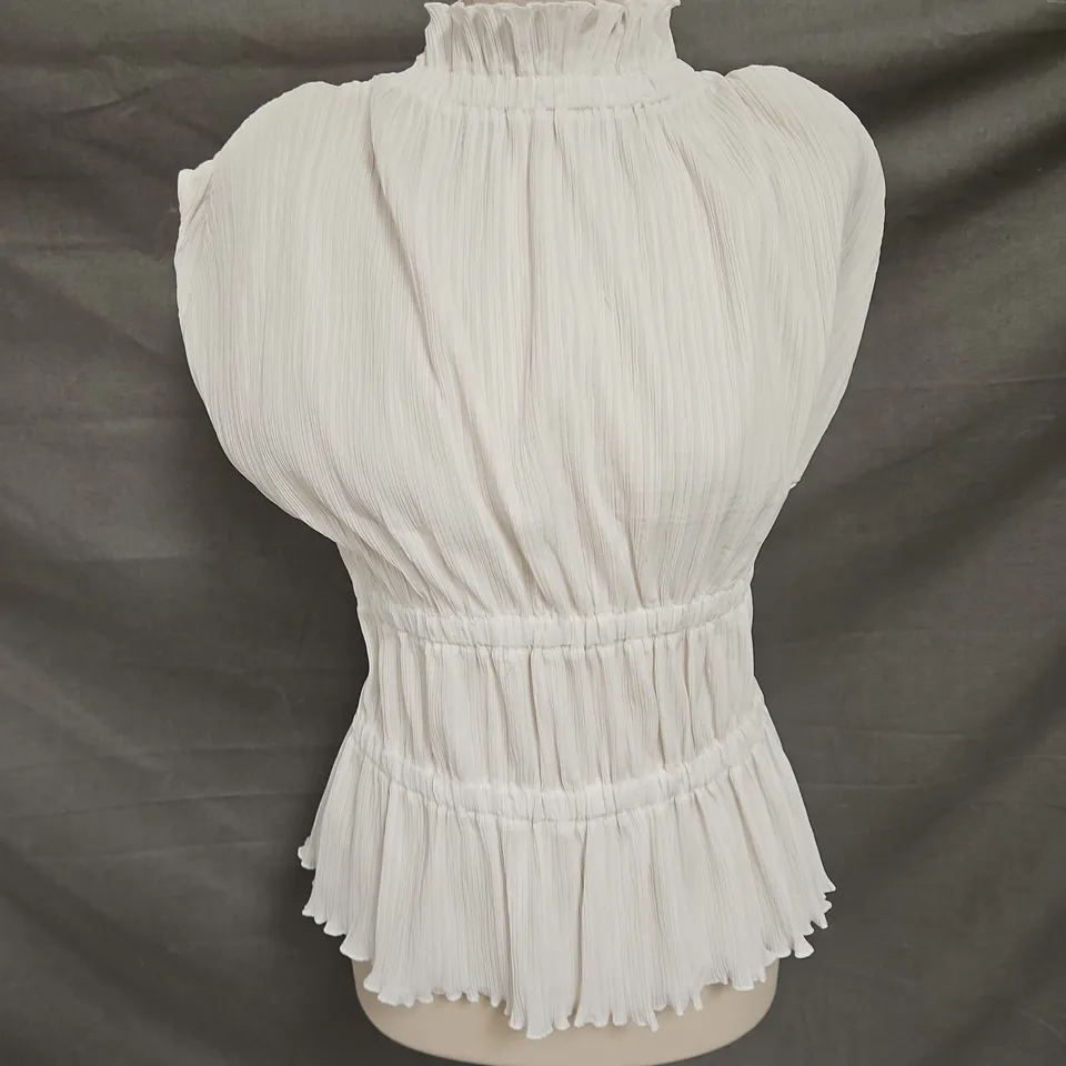 ANTHROPOLOGIE SMOCKED SHORT SLEEVE SHIRT IN WHITE SIZE M