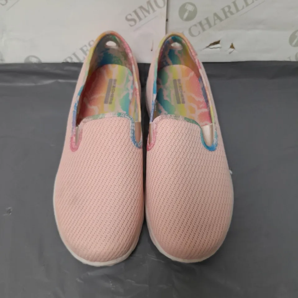 SKECHERS GO WALK PINK TRAINERS SIZE 7