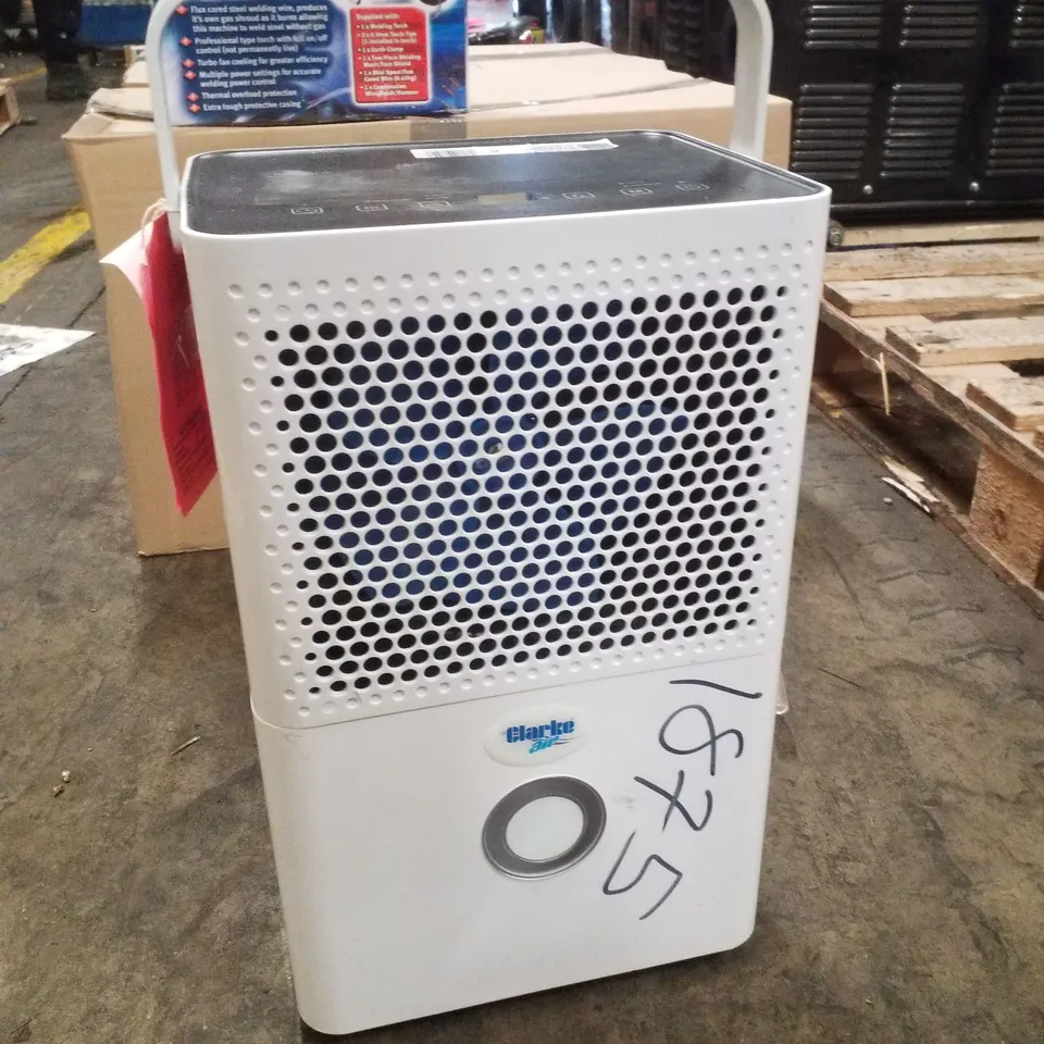 CLARKE DH10L 10 LITRE PORTABLE DEHUMIDIFIER (230V)