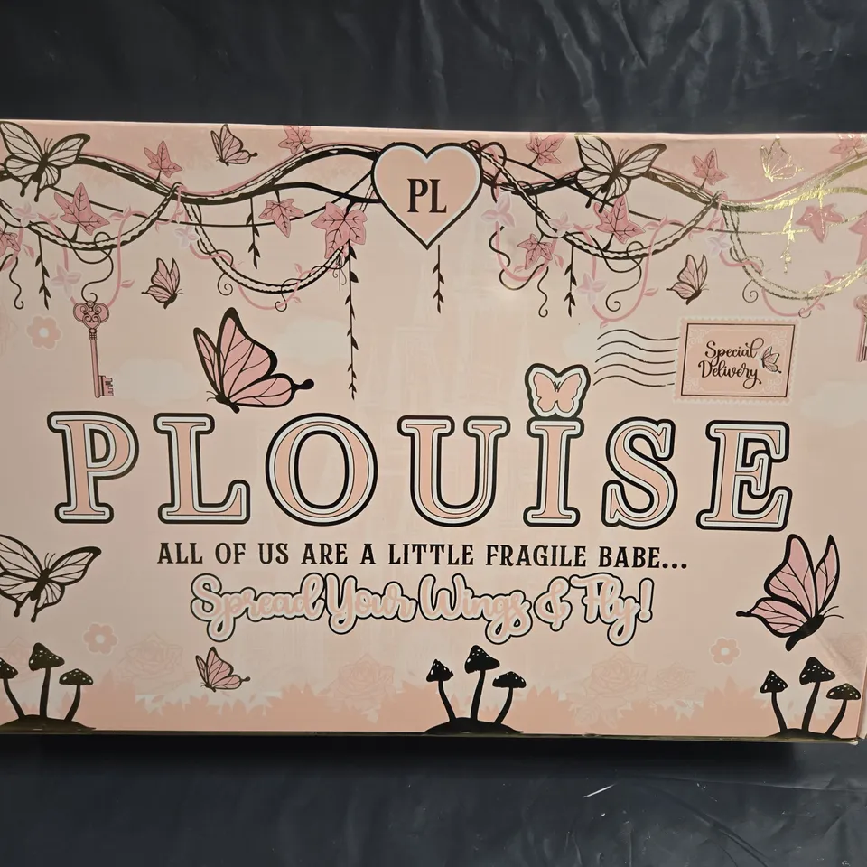 SEALED PLOUISE SPREAD YOUR WINGS & FLY SET