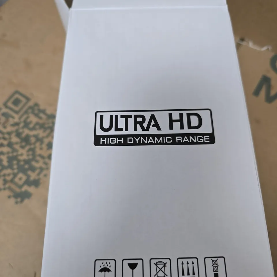 CINEMASTER PRO ULTRA HD PROJECTOR