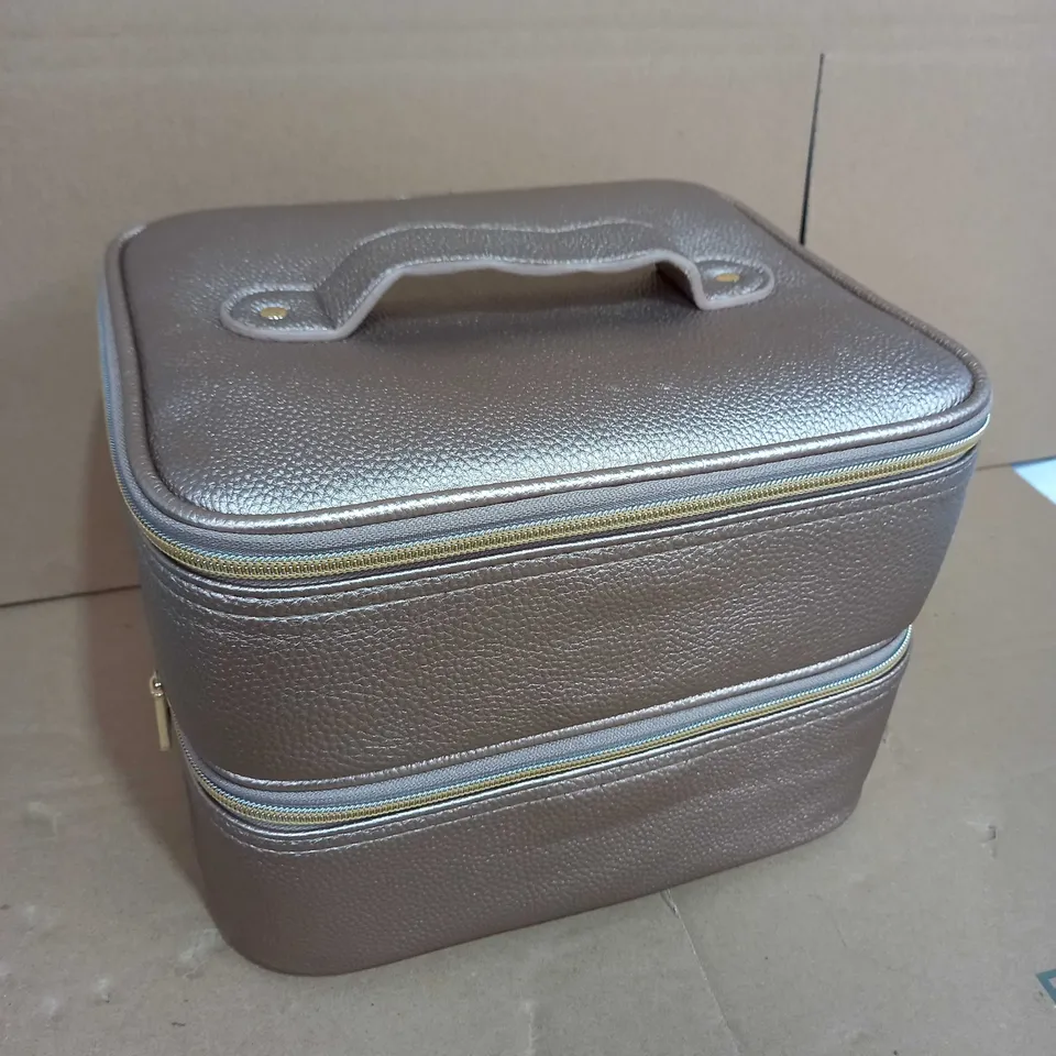 METALLIC MAKE-UP ORGANISER TWO TIER VANITY CASE - GOLD