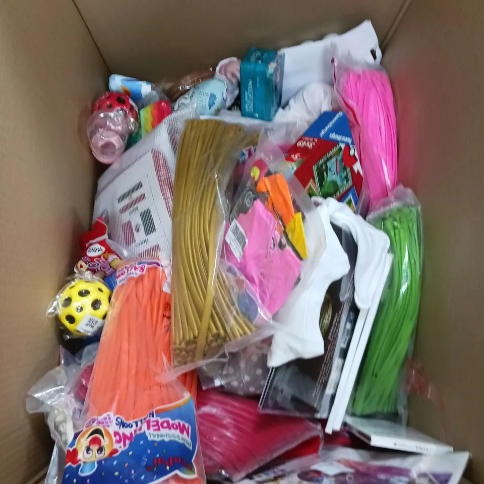LARGE BOX OF ASSORTED TOYS AND GAMES TO INCLUDE PEPPA PIG, CRAYOLA AND BALLOONS
