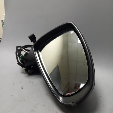 UNKNOW CAR SIDE MIRROR IN BLACK