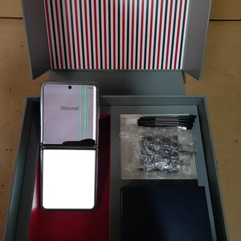 SAMSUNG GALAXY Z FLIP 256GB THOM BROWNE EDITION