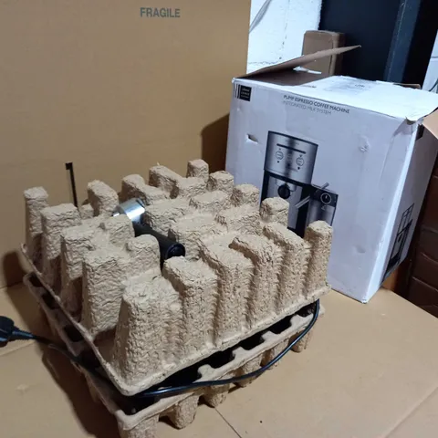 BOXED PUMP ESPRESSO COFFEE MACHINE/INTEGRATED MILK SYSTEM