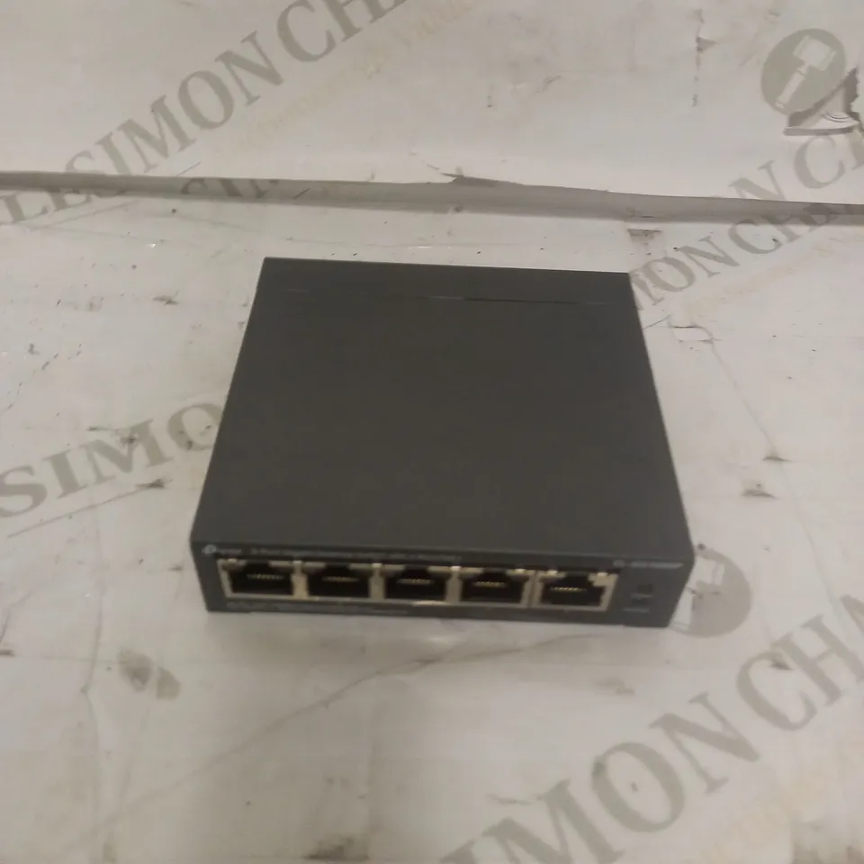 TP-LINK 5 PORT GIGABIT DESKTOP SWITCH 