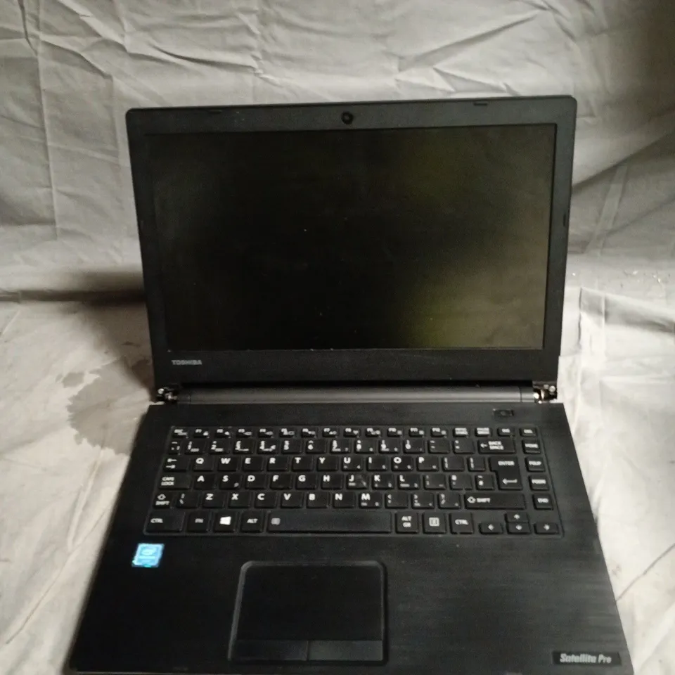 TOSHIBA SATELLITE PRO R40-C LAPTOP