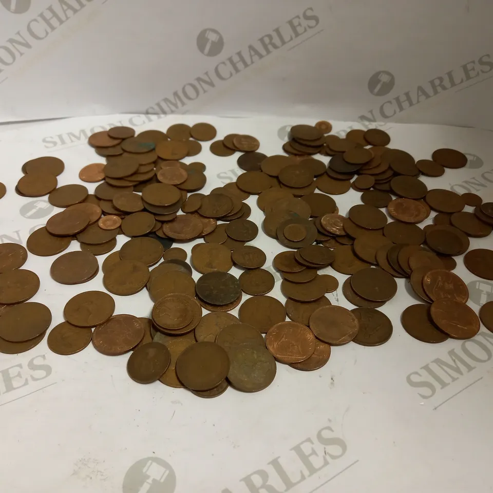 COLLECTION OF ASSORTED COINS RANGING IN DATES - HALF PENNYS, ONE PENNYS AND NEW HALF PENNYS 1938-1967