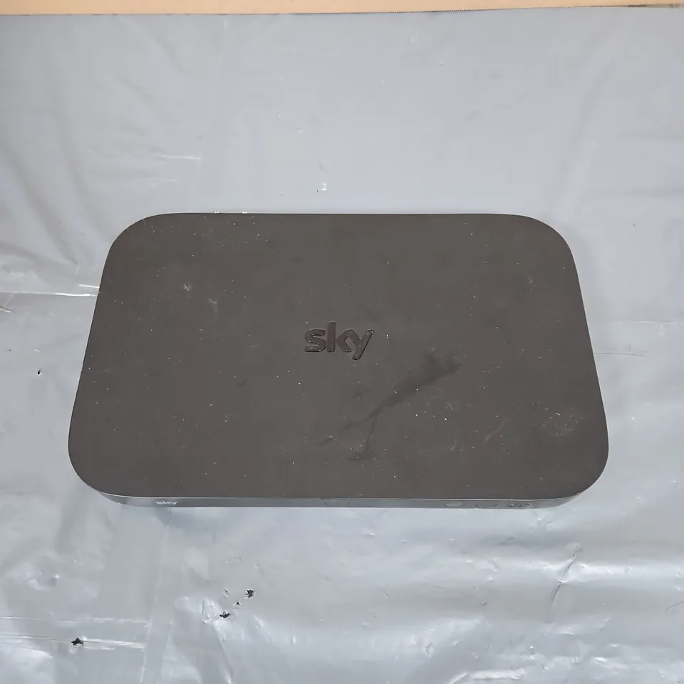 SKY 1TB SET-TOP BOX (MODEL ES340A-08) – HDMI, ETHERNET