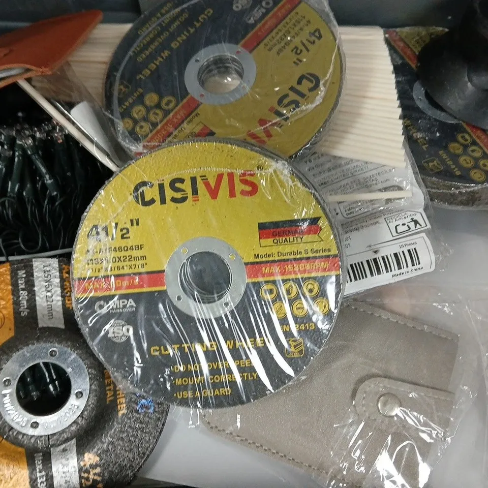 APPROXIMATELY 10 ASSORTED HOUSEHOLD ITEMS TO INCLUDE GIFT RIBBON, CUTTING WHEEL, ETC