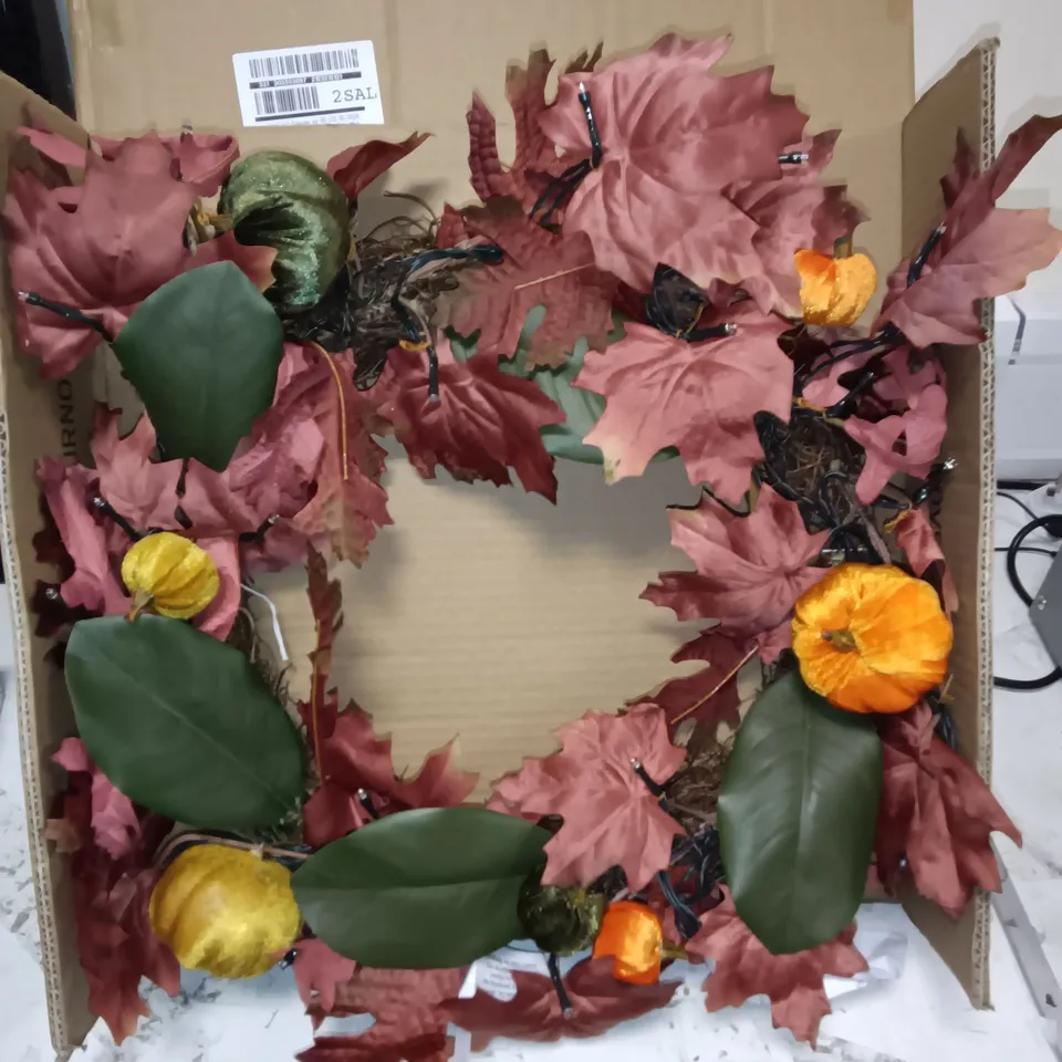 PRE-LIT AUTUMN WREATH WITH PINECONES