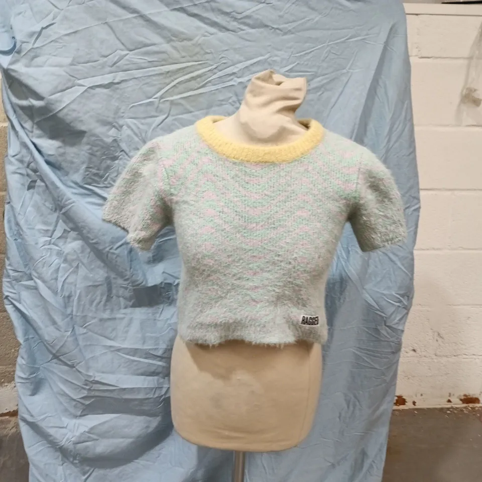 RAGGED JEANS PASTEL KNIT CROP TOP – SIZE M