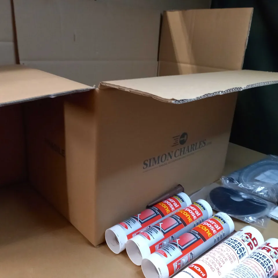 LOT OF APPROX 15 ASSORTED HOUSEHOL/ DIY RELATED ITEMS TO INCLUDE: ALL PURPOSE ADHESIVE, SILICONE, CLICK SEAL