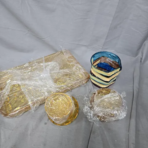 APPROXIMATELY 8 ASSORTED HOME DECOR GLASS PRODUCTS 