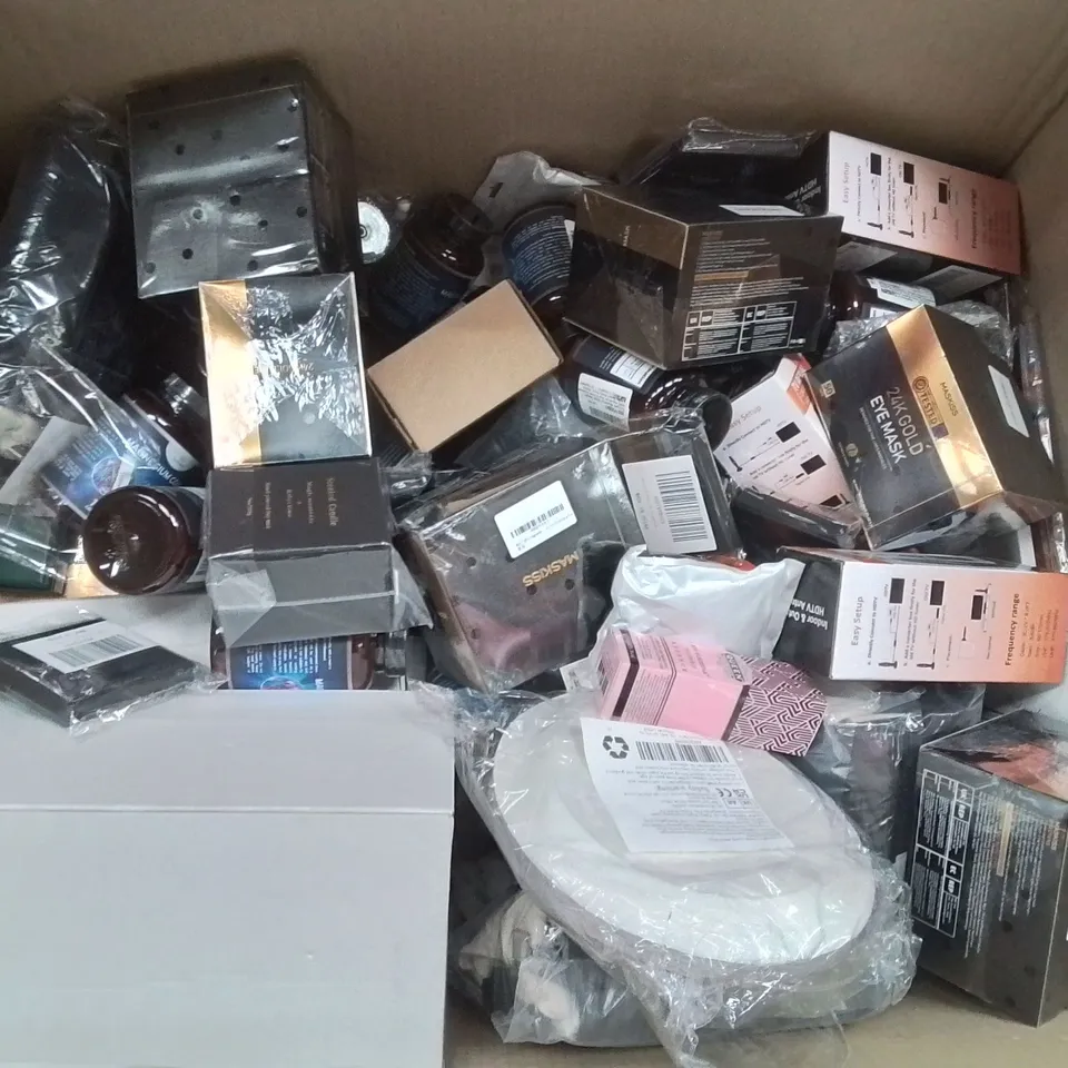 PALLET CONTAINING VARIOUS ASSORTED ITEMS TO INCLUDE:  FACE MASKS, PARTY BANNERS, KIDS TATTOO KIT, ETC.