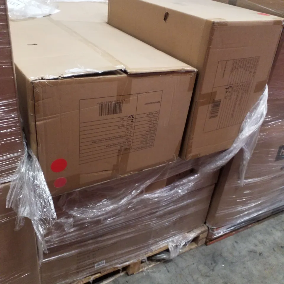 PALLET CONTAINING LARGE QUANTITY OF CHRISTMAS TREE SOAP DISPENSERS & BORQ BROWN PUMPKINS DECORATIONS