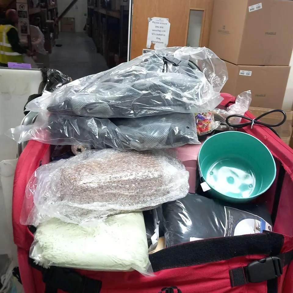 LARGE CAGE OF ASSORTED HOUSEHOLD PRODUCTS TO INCLUDE;
