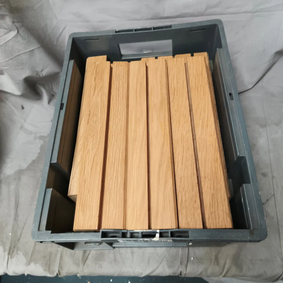 APPROXIMATELY 15 X WOODEN SIGN HOLDERS