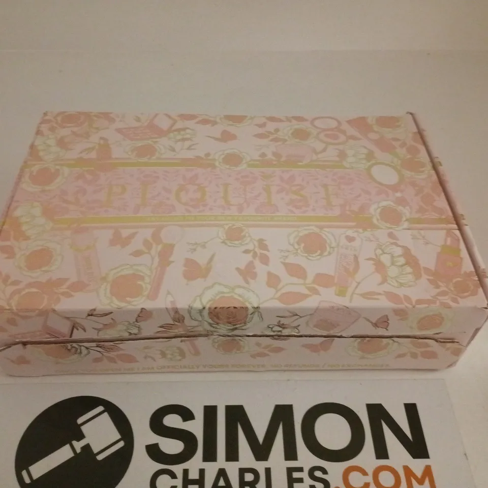 BOXED P.LOUISE MYSTERY BOX