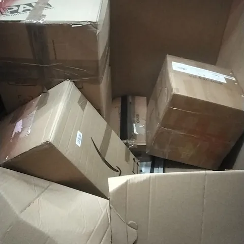 A PALLET CONTAINING ASSORTED HOUSEHOLD GOODS AND PRODUCTS TO INCLUDE; CORNER DESK, PORTABLE AIR COOLER, BOXED FURNITURE ETC
