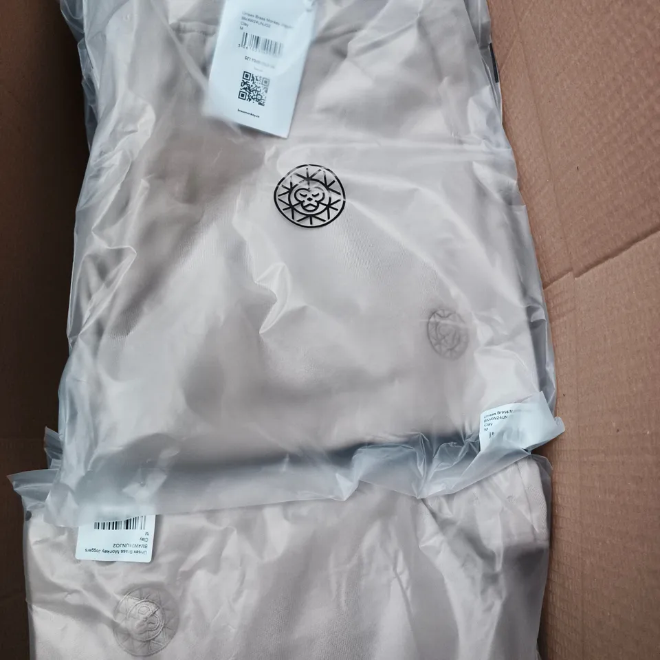 APPROXIMATELY 20 ASSORTED BRASS MONKEY JOGGERS IN VARIOUS SIZES & COLOURS 