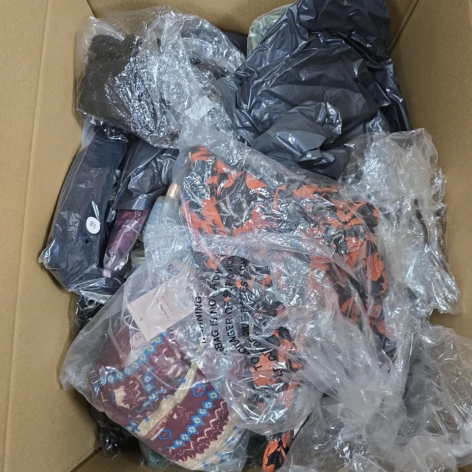 BOX OF APPROXIMATELY 15 ASSORTED ITEMS INCLUDING SPOT ON SANDLES, MS GENIUS CLOTHING GREEN JUMPER AND EMELIA COLOUR BLOCK TUNIC IN BLACK