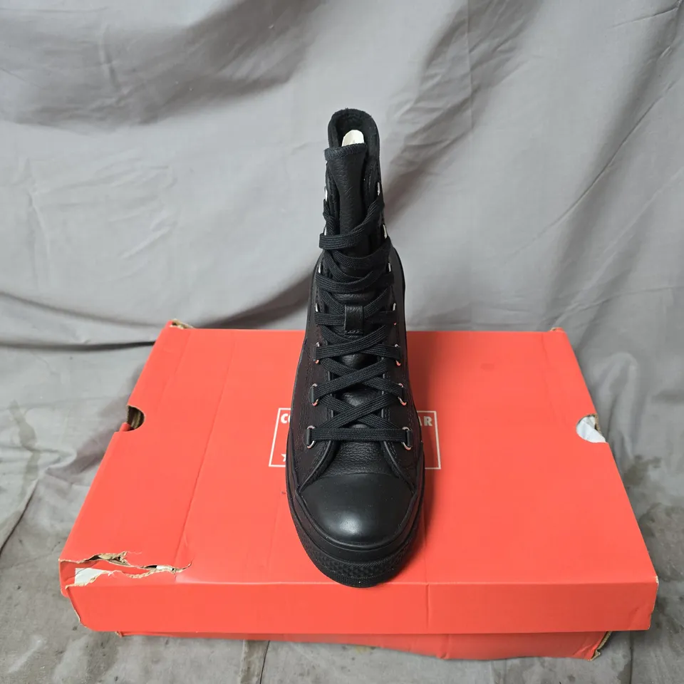 CONVERSE CHUCK TAYLOR ALL STAR LEATHER HIGH-TOP BOOT – BLACK SIZE UNISEX 4 (MENS 4, WOMENS 6)