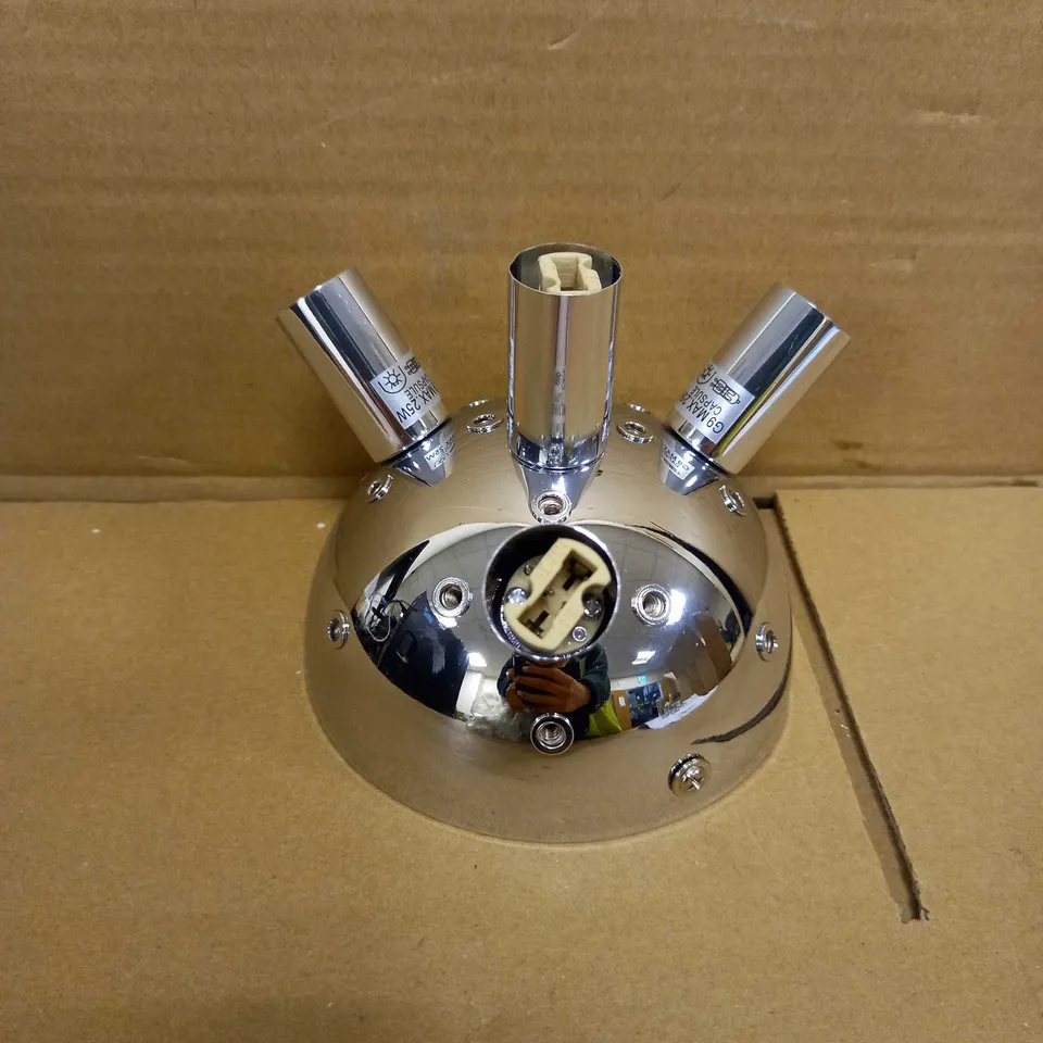 DAR G9 FLUSH CHROME LIGHT FITTING 