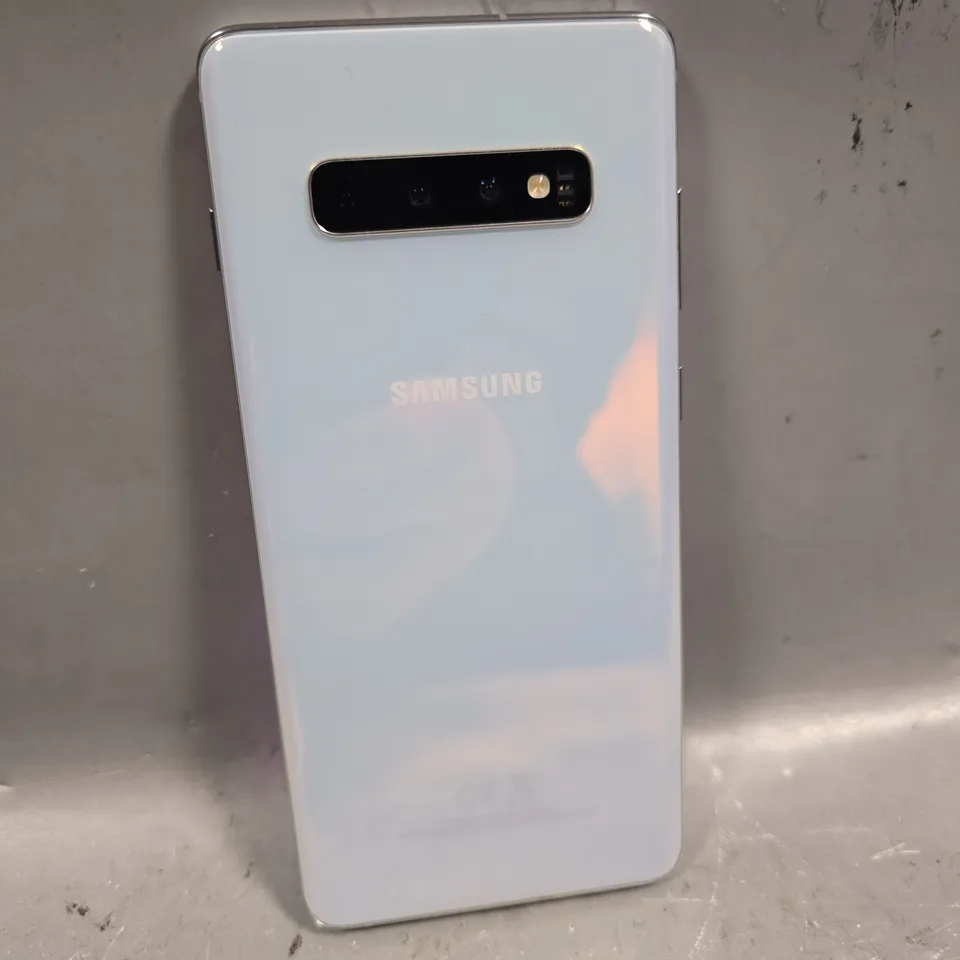 SAMSUNG GALAXY S10+