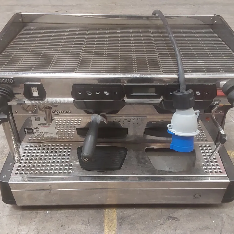 RANCILIO CLASSE 7 COMMERCIAL 2 GROUP COFFEE MACHINE
