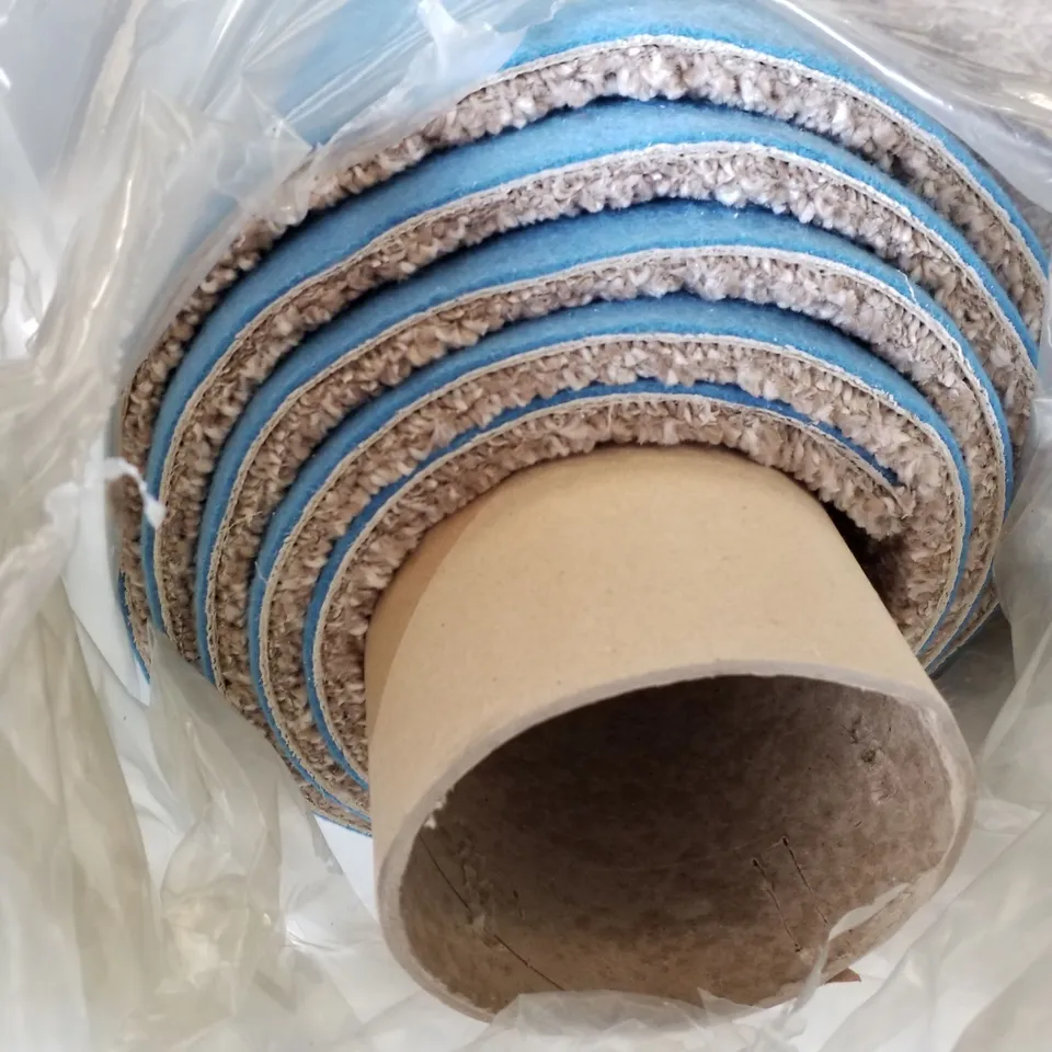 ROLL OF QUALITY B.SOFT NOBLE BLUE FELT 720 RAW LINEN CARPET APPROXIMATELY 3×4M