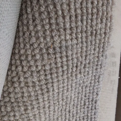 ROLL OF QUALITY BEACHCOMBER DUNE SHINGLE CARPET APPROXIMATELY 5M Γ 2.07M