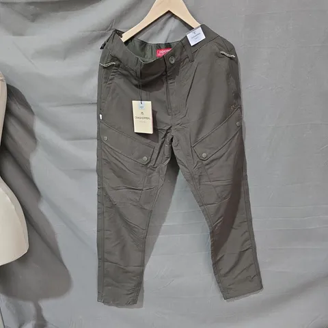 CRAGHOPPERS SLIM FIT CARGO TROUSERS – EUROPEAN FIT, EU46R/FR40R 