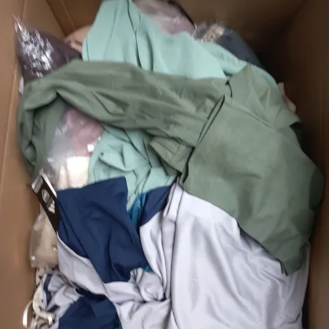 LARGE BOX OF APPROXIMATELY 25 ASSORTED CLOTHING ITEMS IN VARIOUS COLOURS, STYLES AND SIZES - COLLECTION ONLY