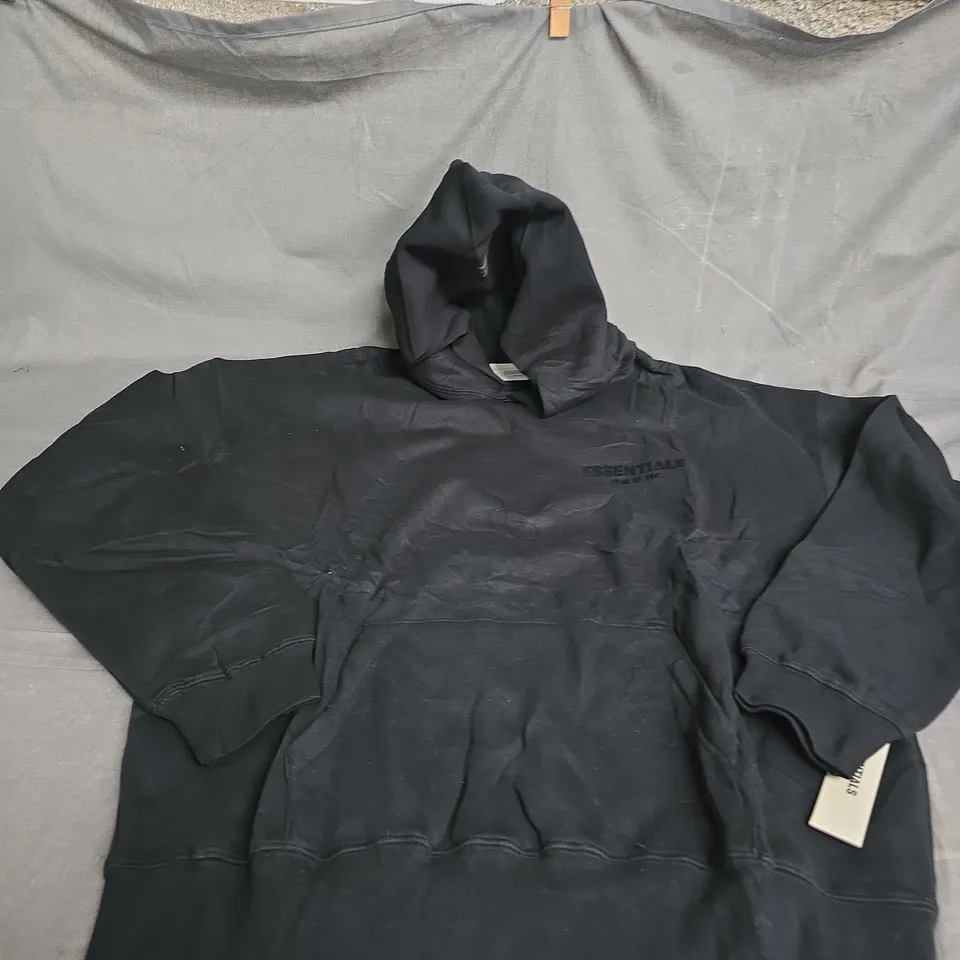 ESSENTIALS BLACK HOODIE SIZE M