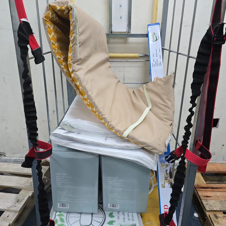 CAGE OF APPROXIMATELY 8 ASSORTED HOUSEHOLD ITEMS TO INCLUDE RAYLIS MINI BUBBLE BEAUTY DEVICE, ETC - COLLECTION ONLY