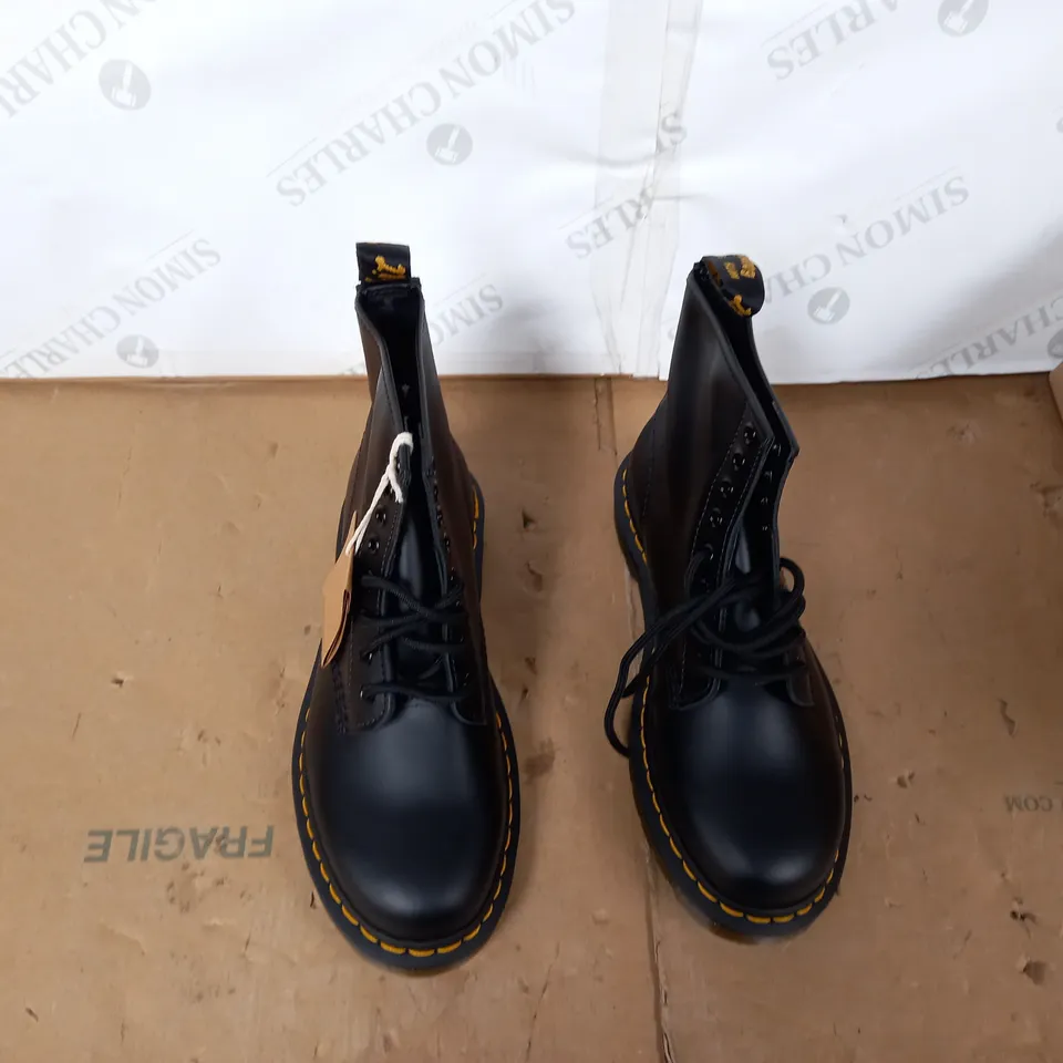 DR. AIRWAIR MARTINS 1460 BLACK UK 6 1/2