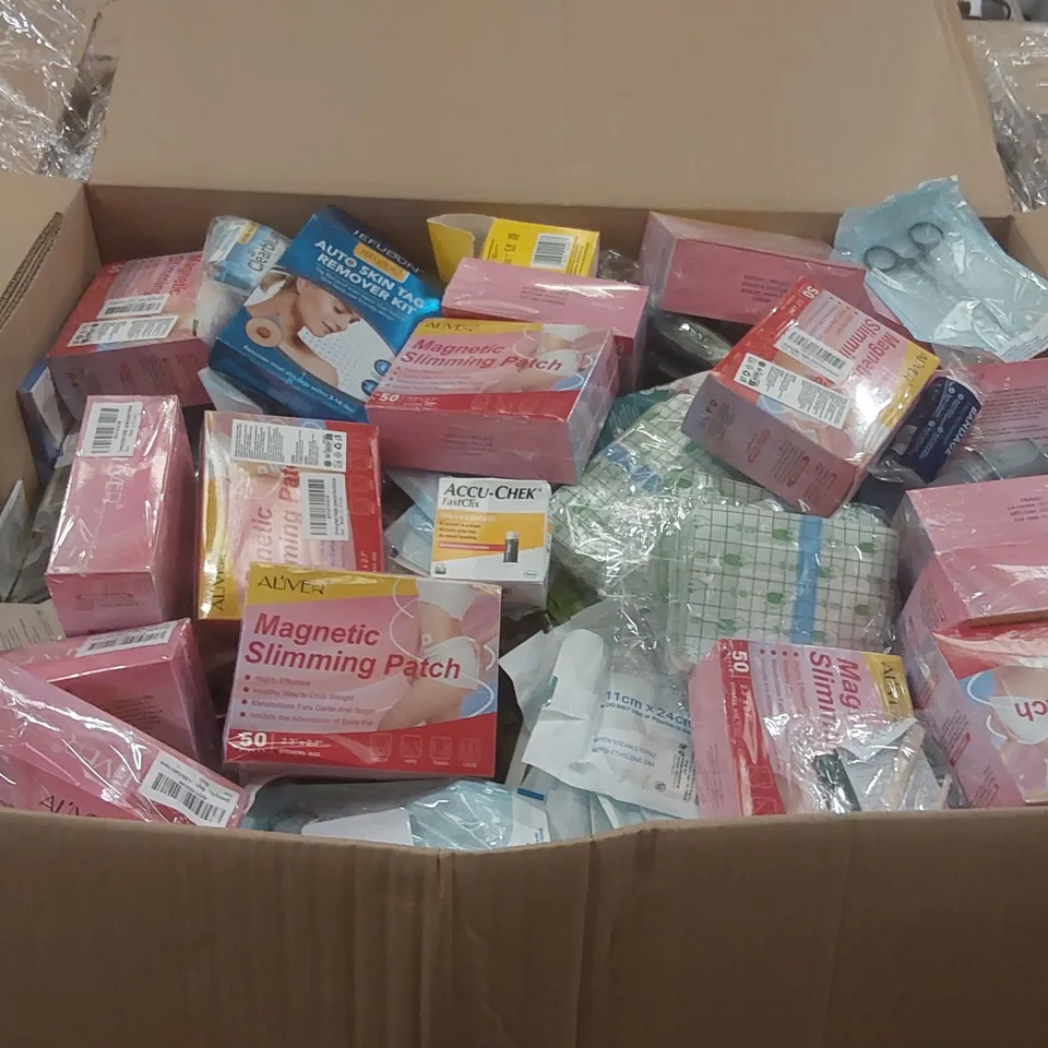 PALLET CONTAINING A VERY LARGE QUANTITY OF ASSORTED MEDICAL SUPPLIES INCLUDING: MAGNETIC SLIMMING PATCHES, SKIN TAG REMOVERS, WOUND DRESSING, MEDICAL SCISSORS ECT