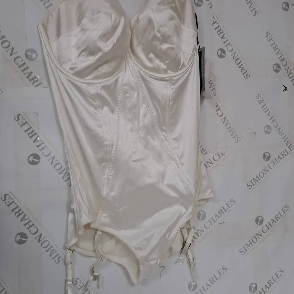 MASQUERADE LINGERIE - IVORY - 38FF