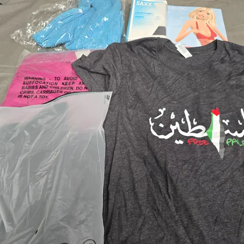 APPROXIMATELY 35 ASSORTED CLOTHING ITEMS IN VARIOUS SIZES, STYLES & COLOURS TO INCLUDE T-SHIRTS, DRESSES, BOXR BRIEFS, ETC